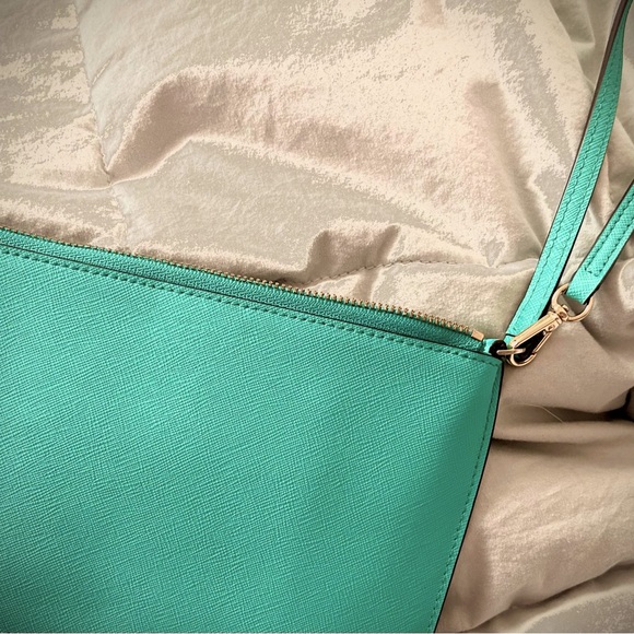 NWOT - Kate Spade Leather Wristlet, Purse, or Wallet - Picture 3 of 12